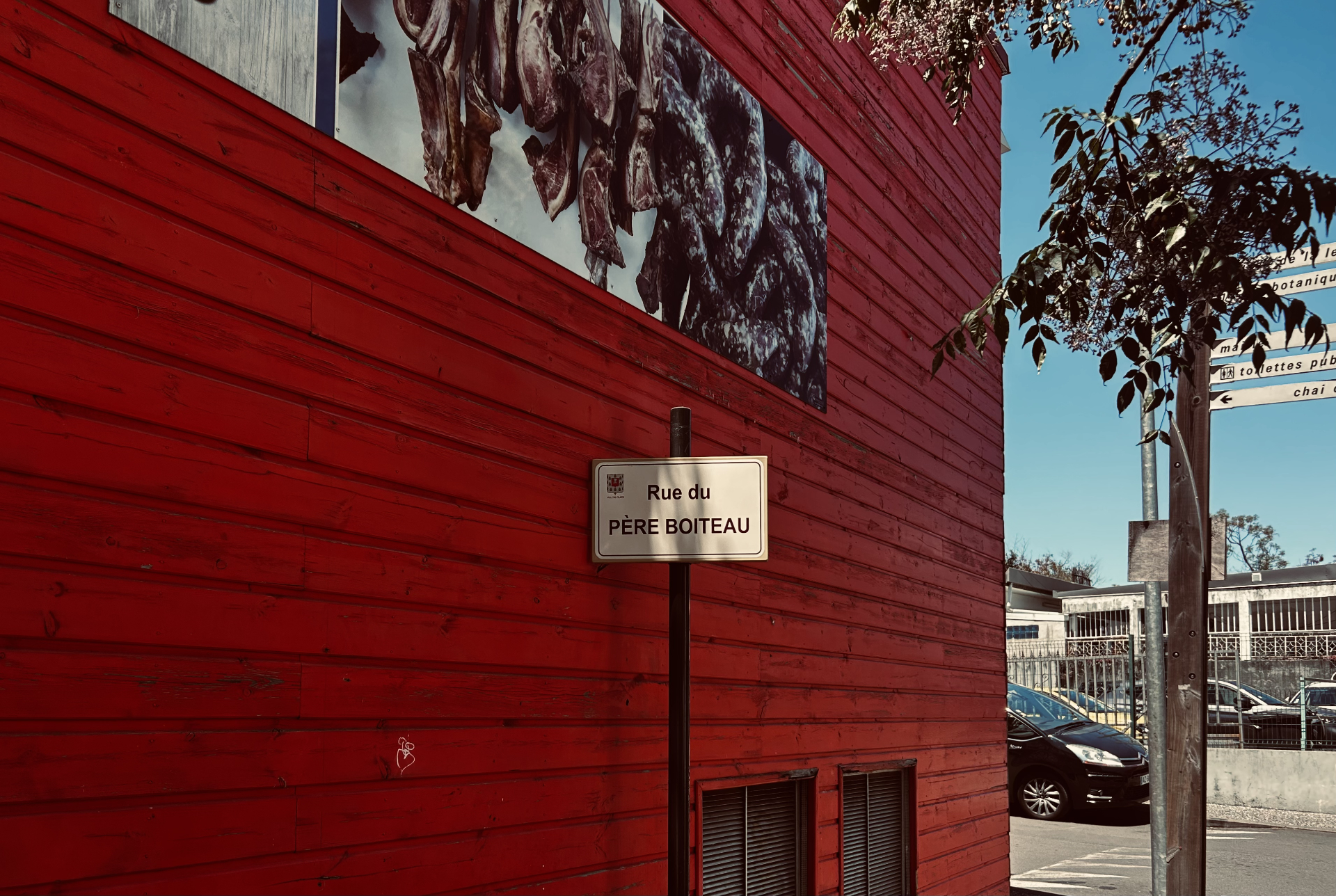 photographie de la série intitulé "ville de cilaos" qui rend compte des enjeux économiques de la ville