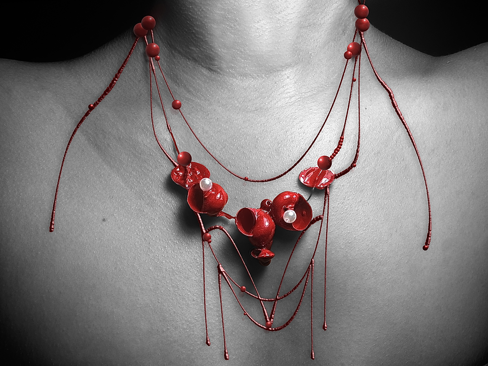 collier de sang avec coquillage, photomontage avec du rouge du noir et du blanc, autoportrait
